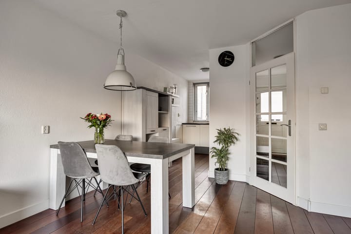 Foto 10 van Anna van Saksenstraat 43