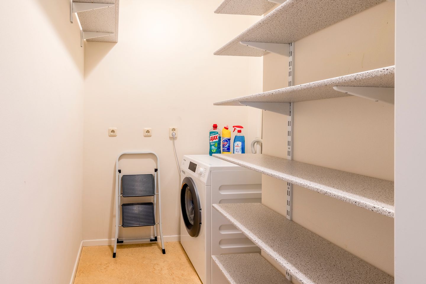 Photo 44 of Eurostate 14