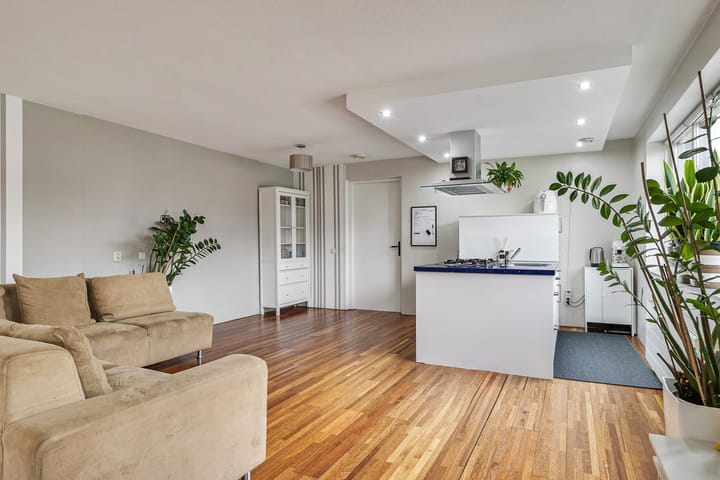 Foto 2 van Carry van Bruggenhof 100