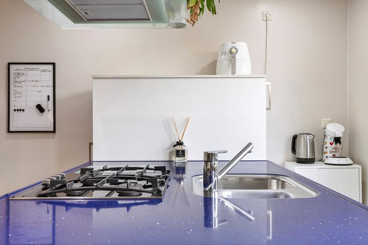 Photo 9 of Carry van Bruggenhof 100