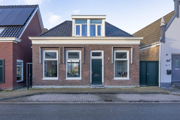 Foto 1 van Harlingerstraat 66