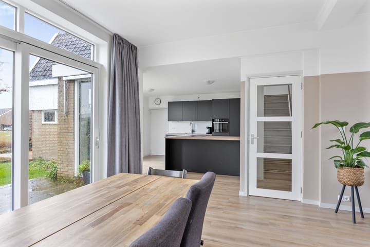 Foto 10 van Harlingerstraat 66