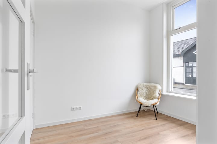 Foto 19 van Harlingerstraat 66