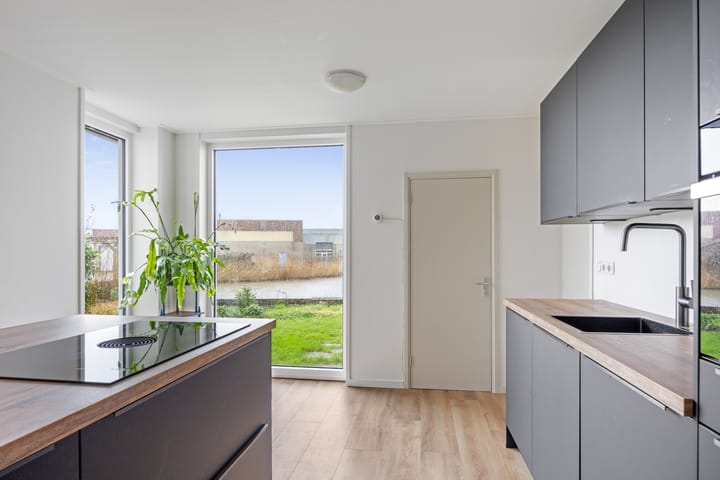 Foto 13 van Harlingerstraat 66