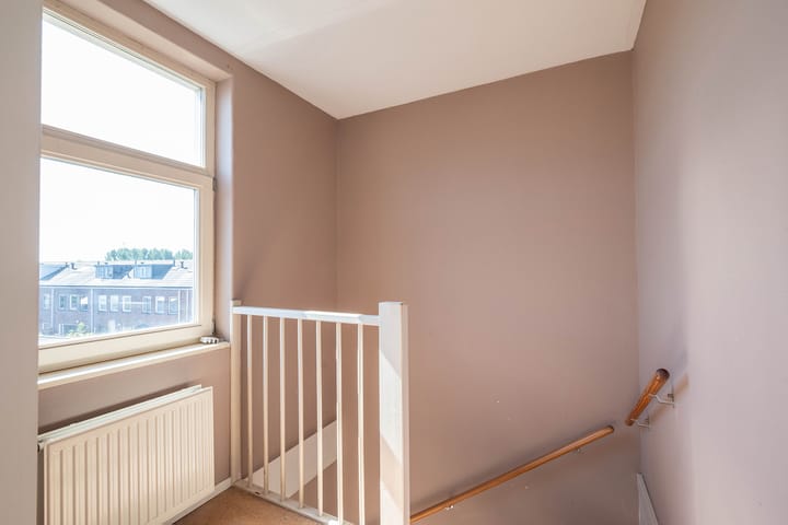 Foto 15 van Conny Stuartlaan 86