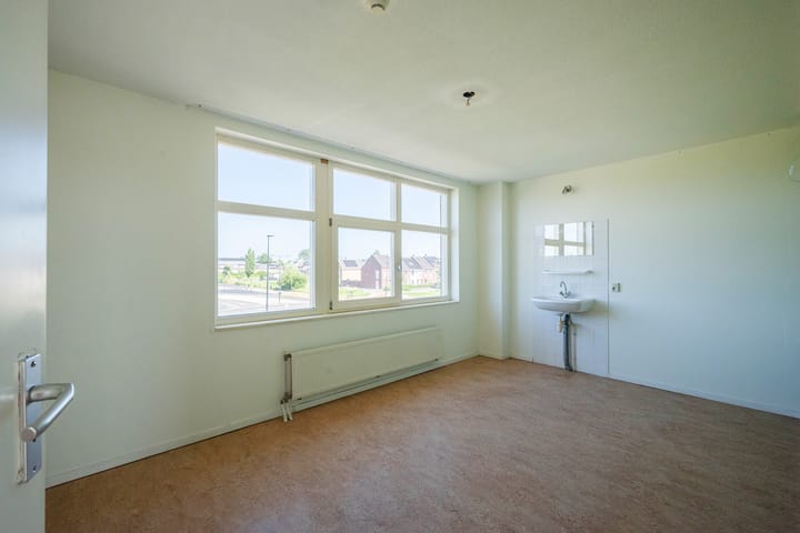 Foto 19 van Conny Stuartlaan 86