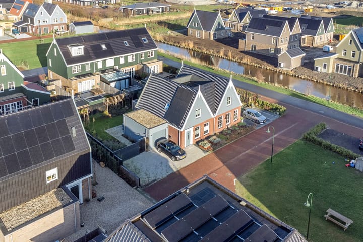 Foto 42 van Meerkoetstraat 32