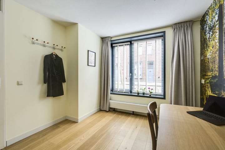 Foto 13 van Alberdingk Thijmstraat 15