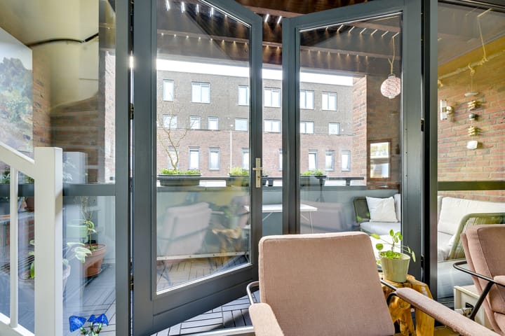 Foto 16 van Alberdingk Thijmstraat 15