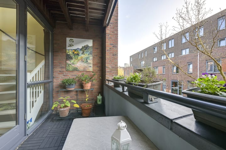 Foto 17 van Alberdingk Thijmstraat 15