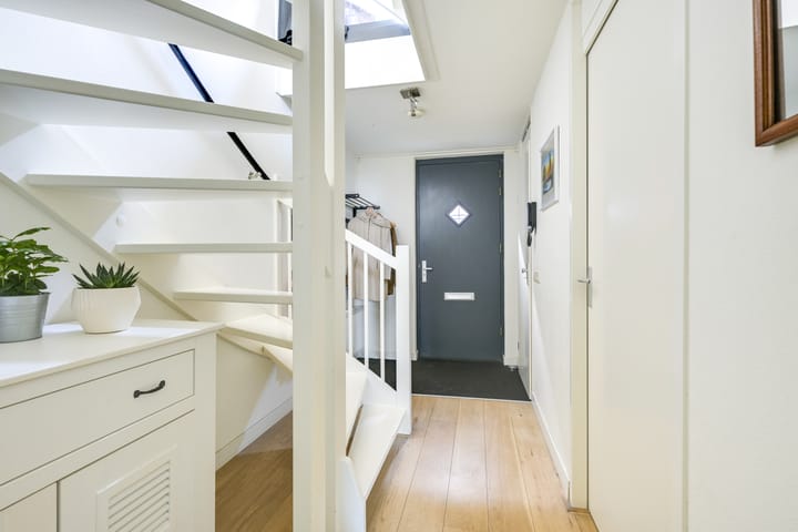 Foto 5 van Alberdingk Thijmstraat 15