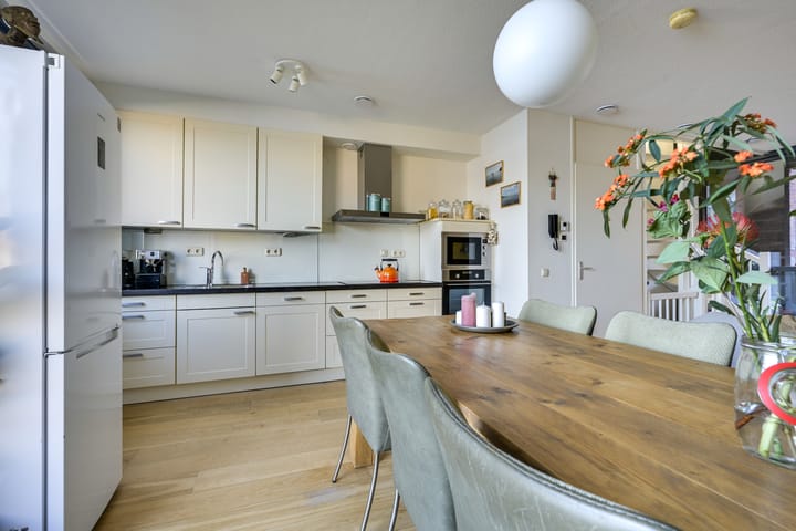 Foto 23 van Alberdingk Thijmstraat 15