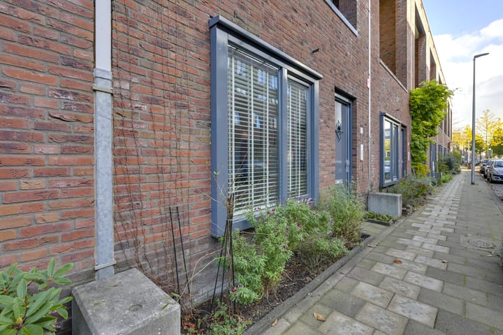 Foto 40 van Alberdingk Thijmstraat 15