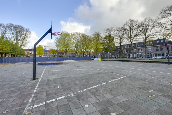 Foto 42 van Alberdingk Thijmstraat 15