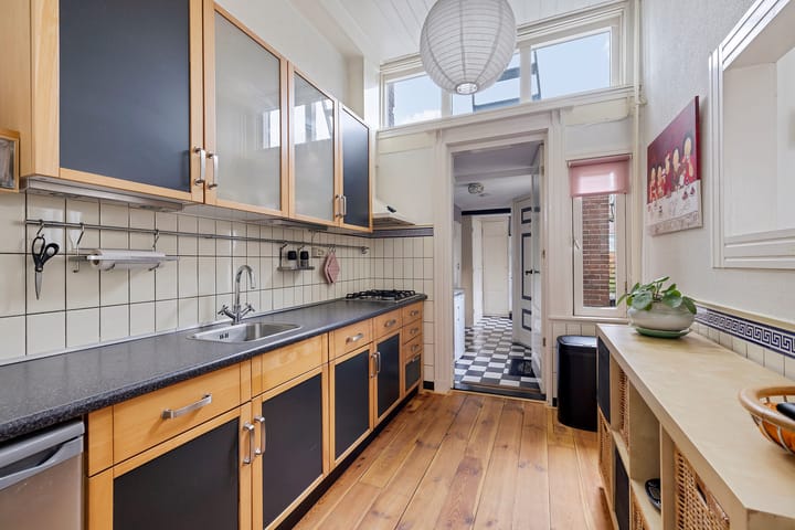 Foto 9 van Spoorstraat 12