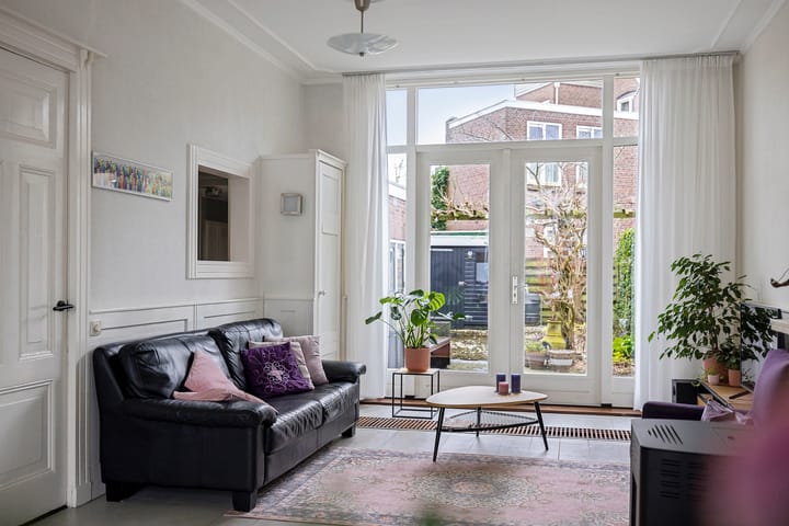 Foto 15 van Spoorstraat 12