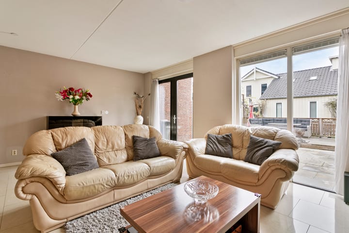 Foto 6 van Anton Pieckhof 26