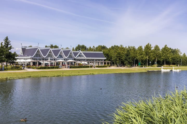 Foto 33 van Anton Pieckhof 26