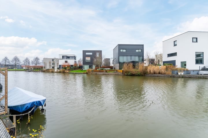 Foto 12 van Burt Bacharachstraat 80