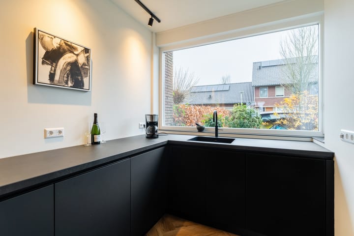 Foto 27 van Burt Bacharachstraat 80