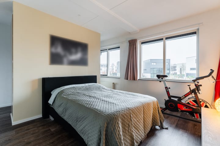 Foto 31 van Burt Bacharachstraat 80