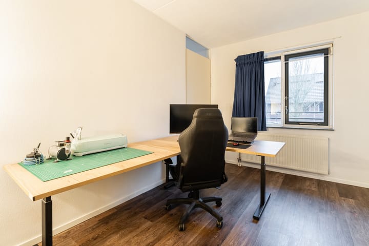 Foto 40 van Burt Bacharachstraat 80