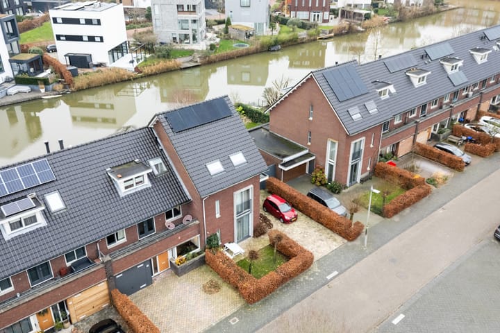 Foto 66 van Burt Bacharachstraat 80