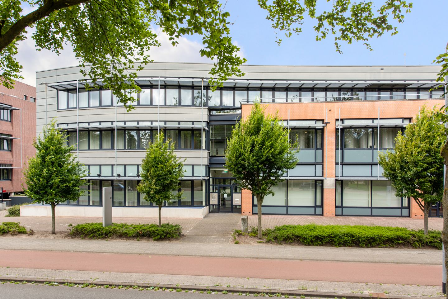 View photo 2 of St. Ignatiusstraat 279