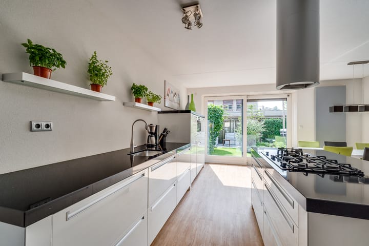 Foto 16 van Heinelaan 26