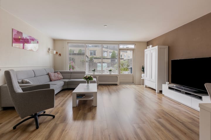 Foto 2 van Oriëntblauw 12