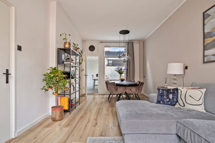 Foto 2 van Esdoornstraat 6