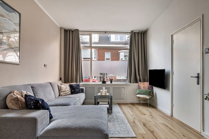 Foto 7 van Esdoornstraat 6