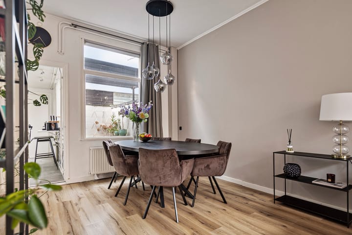 Foto 11 van Esdoornstraat 6