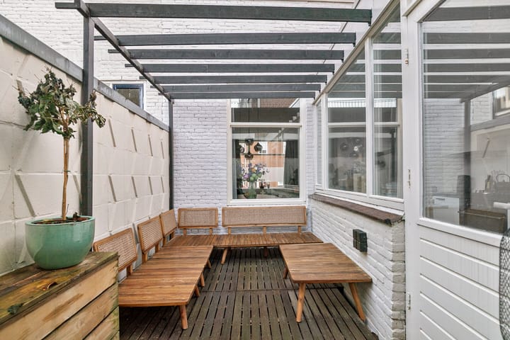 Foto 16 van Esdoornstraat 6