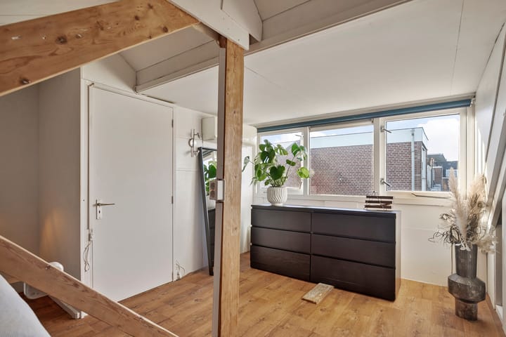 Foto 28 van Esdoornstraat 6