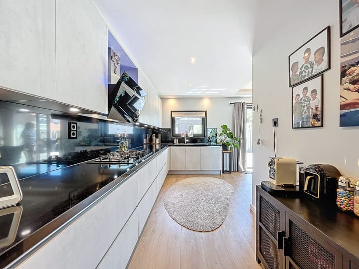 Foto 13 van Burgemeester van Zuijenstraat 47