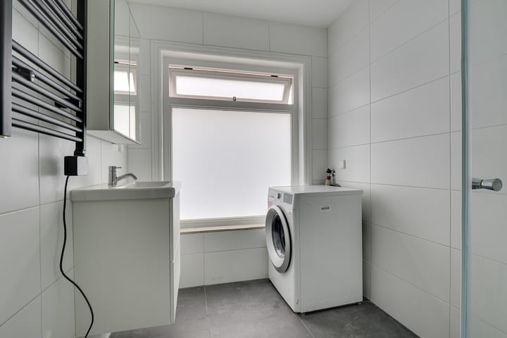 Photo 20 of Van Eysingalaan 15