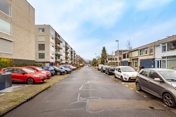 Photo 28 of Van Eysingalaan 15