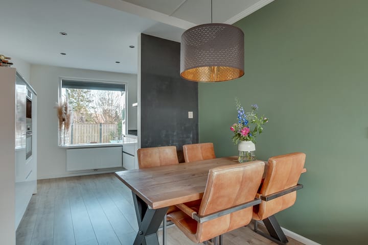 Foto 12 van Burgemeester van Engelenweg 25