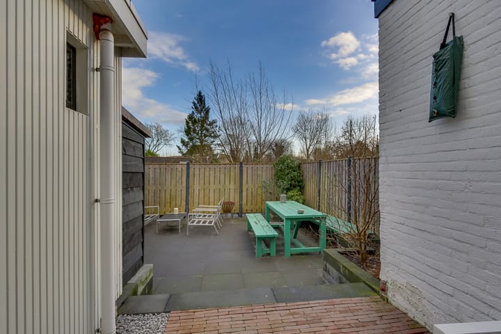 Foto 16 van Burgemeester van Engelenweg 25