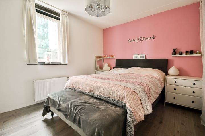 Photo 13 of Johan Hofmanstraat 108