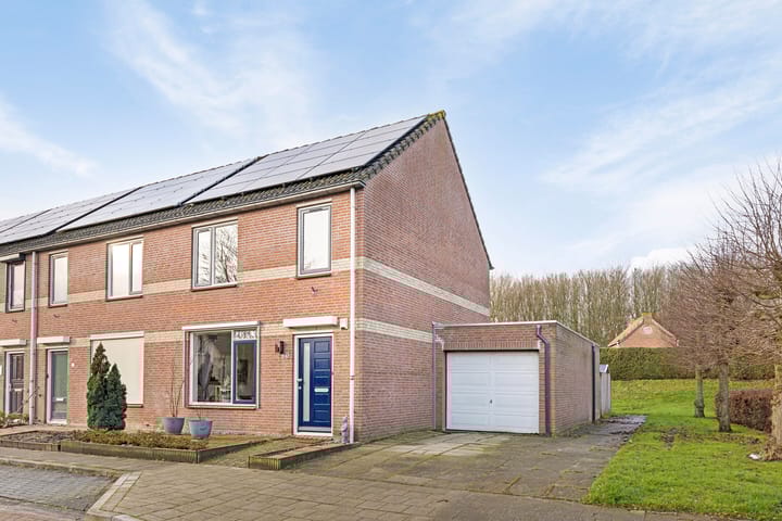 Photo 4 of Julianastraat 60