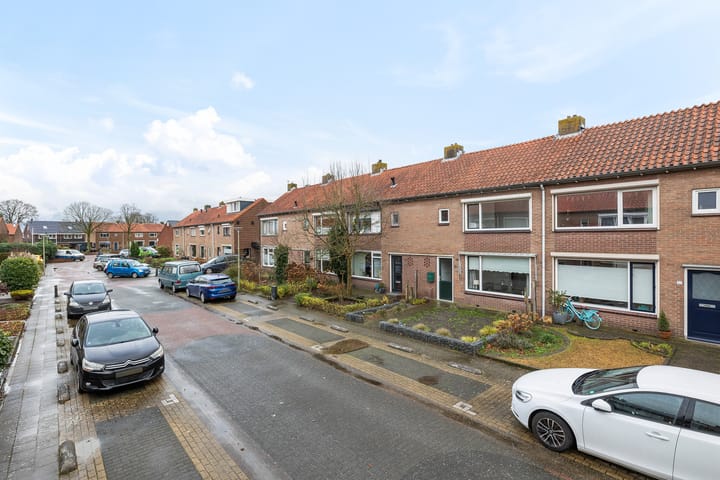 Foto 30 van Leeuwerikstraat 39