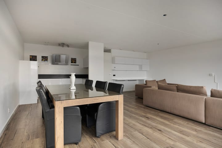 Photo 9 of Buizerdhof 411