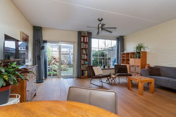 Foto 9 van Krekelmeent 109