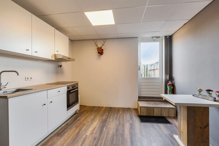 Photo 4 of Diederikstraat 12