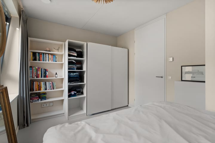 Foto 18 van Vluchtladderstraat 45