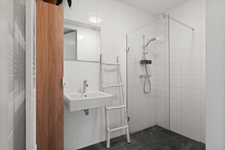 Foto 19 van Vluchtladderstraat 45