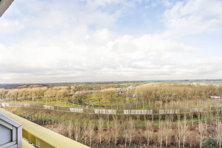 Foto 18 van Dokter van Stratenweg 745