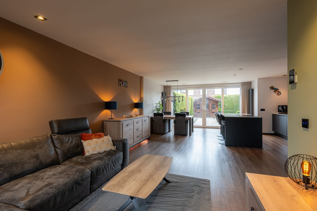 Photo 8 of Dr. Marga Klompéstraat 5